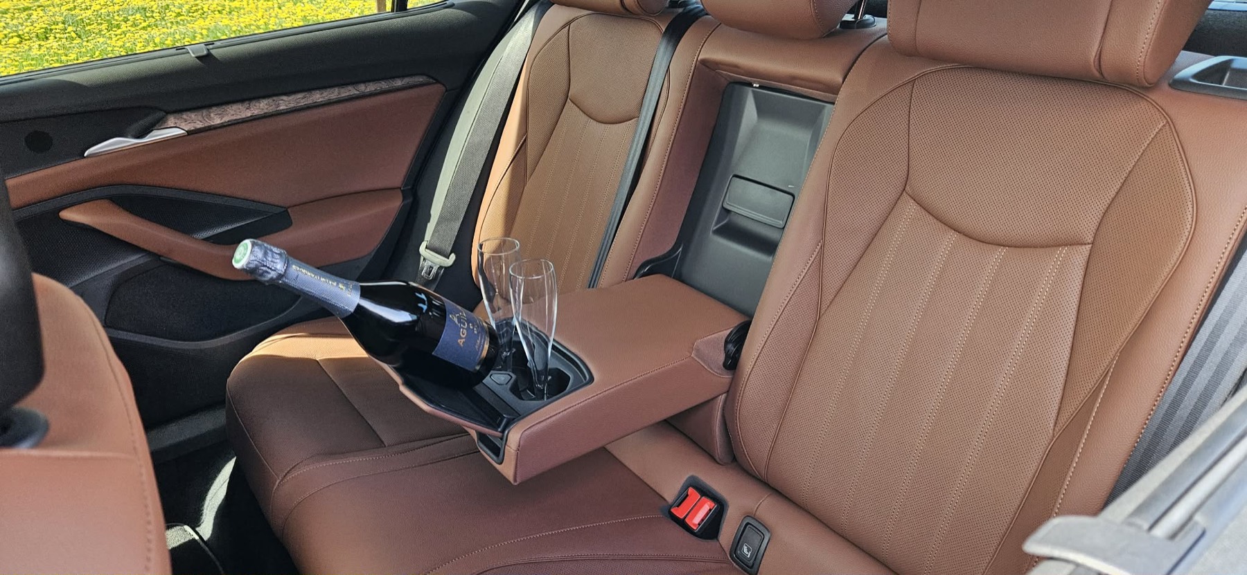 Intérieur cuir, champagne à bord